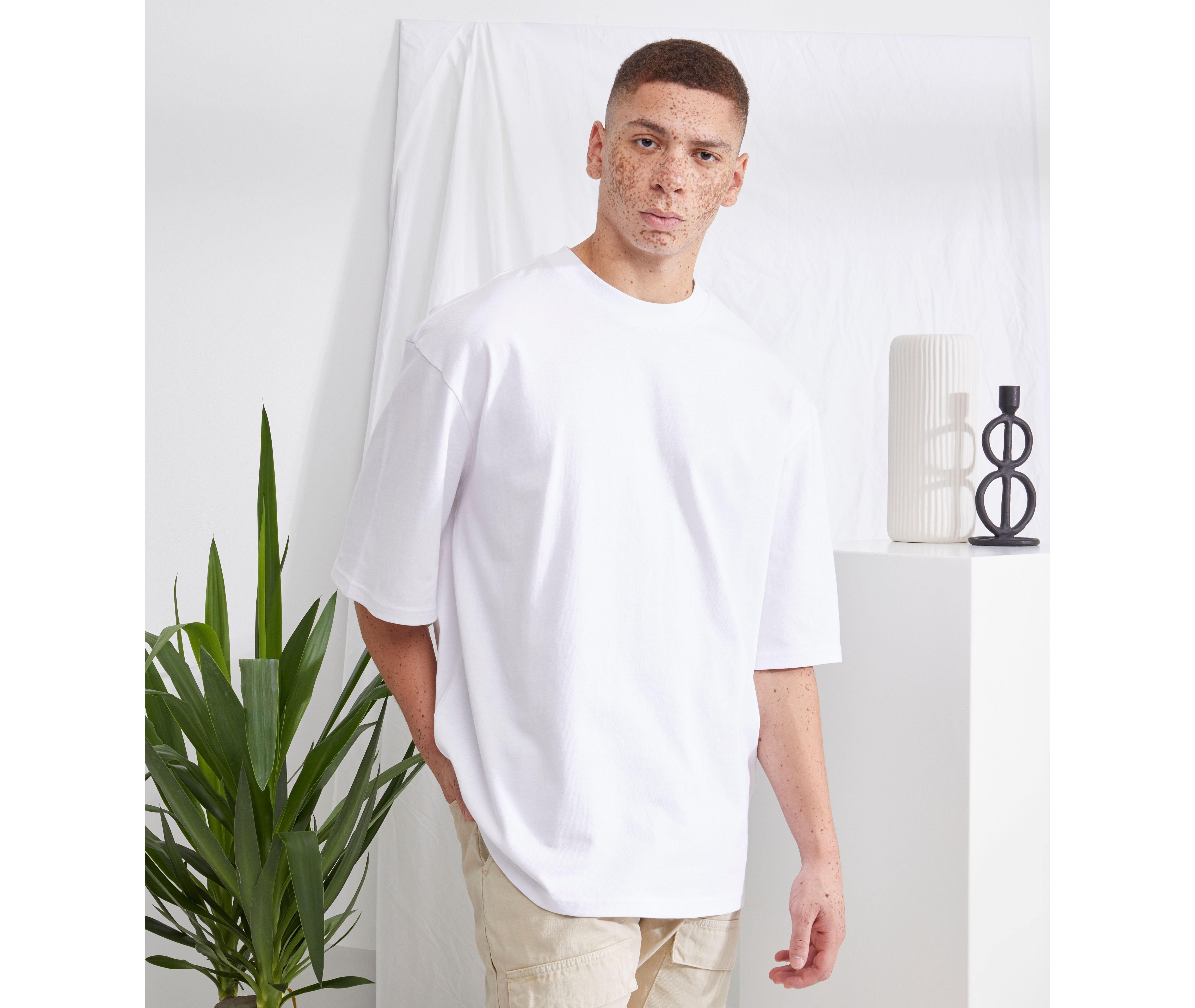 HUGE TEE