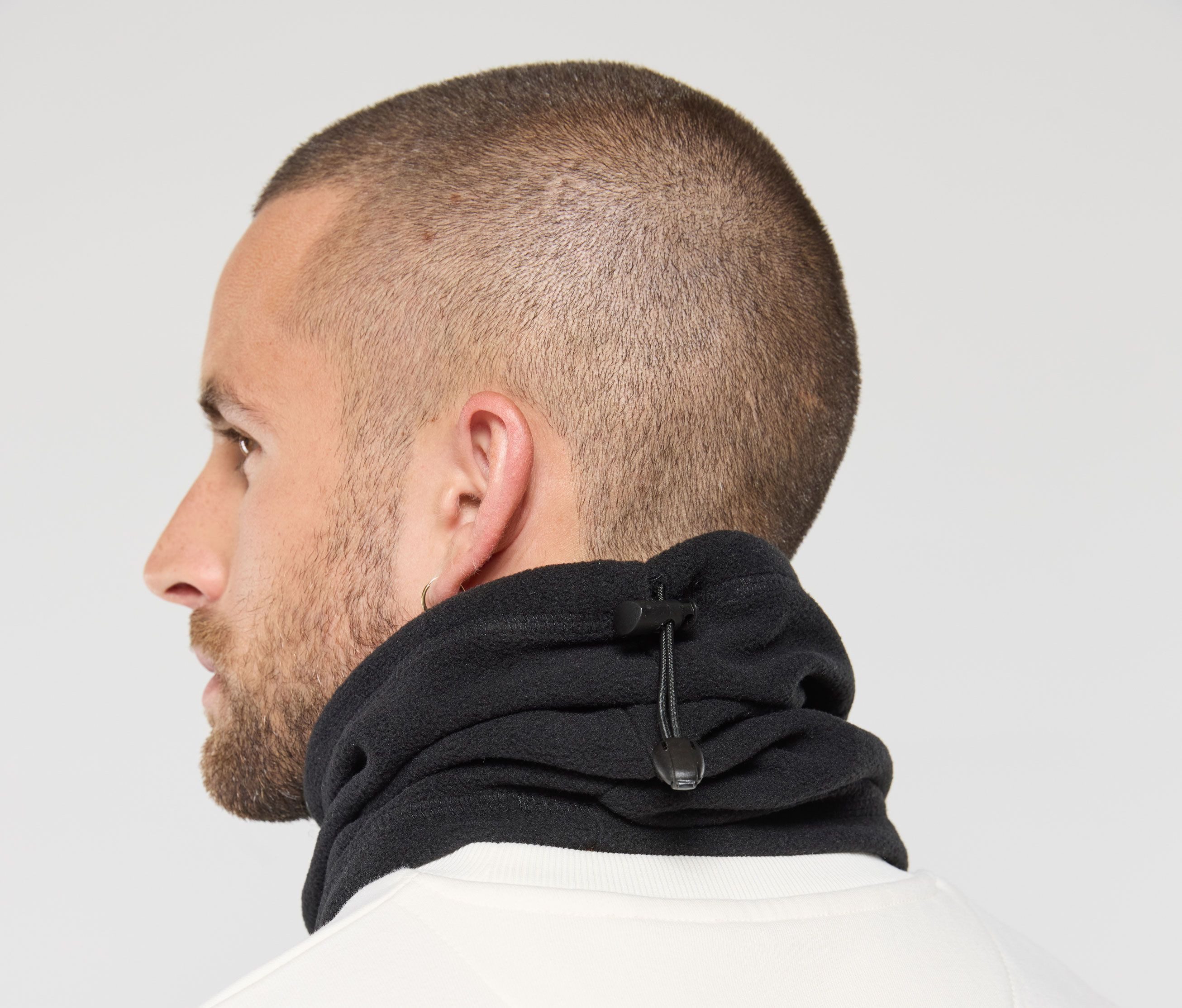 NECKBAND